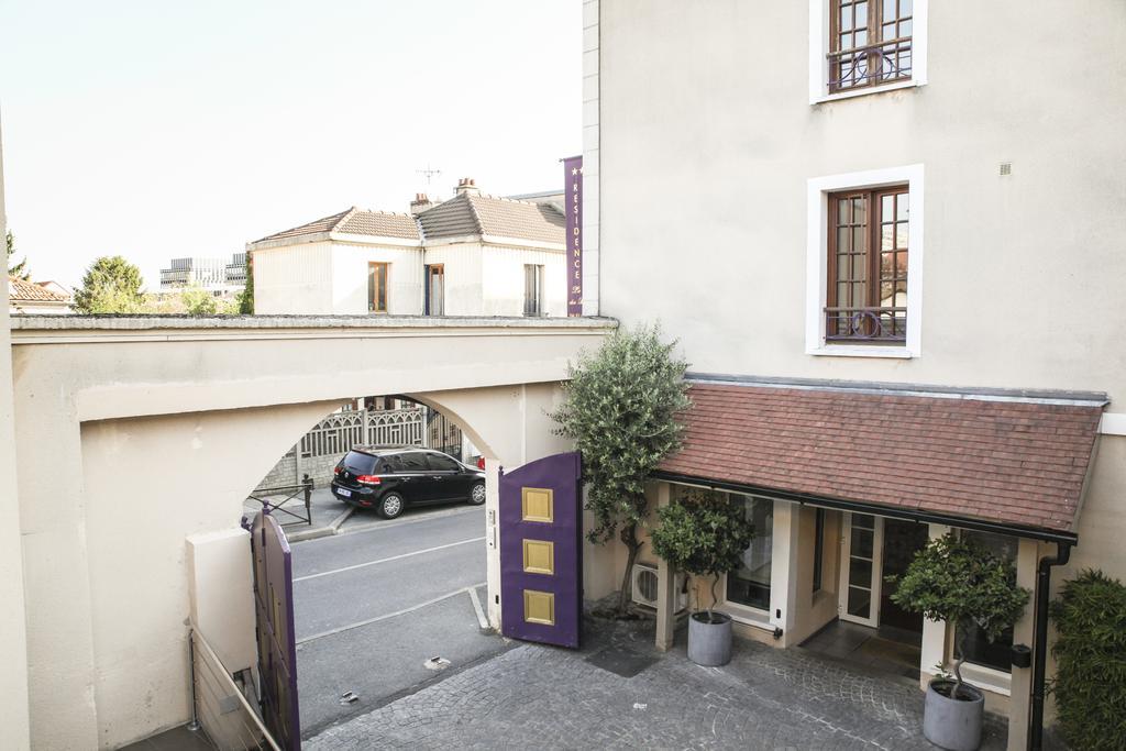 La Ferme Des Barmonts Aparthotel Villejuif Bagian luar foto